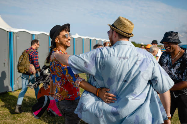 Best Portable restroom trailer rental  in Carthage, IL